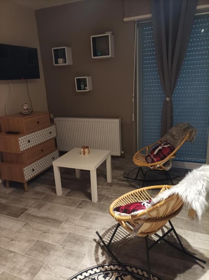 Appartement Le Cocon De Et Sa Table De Massage